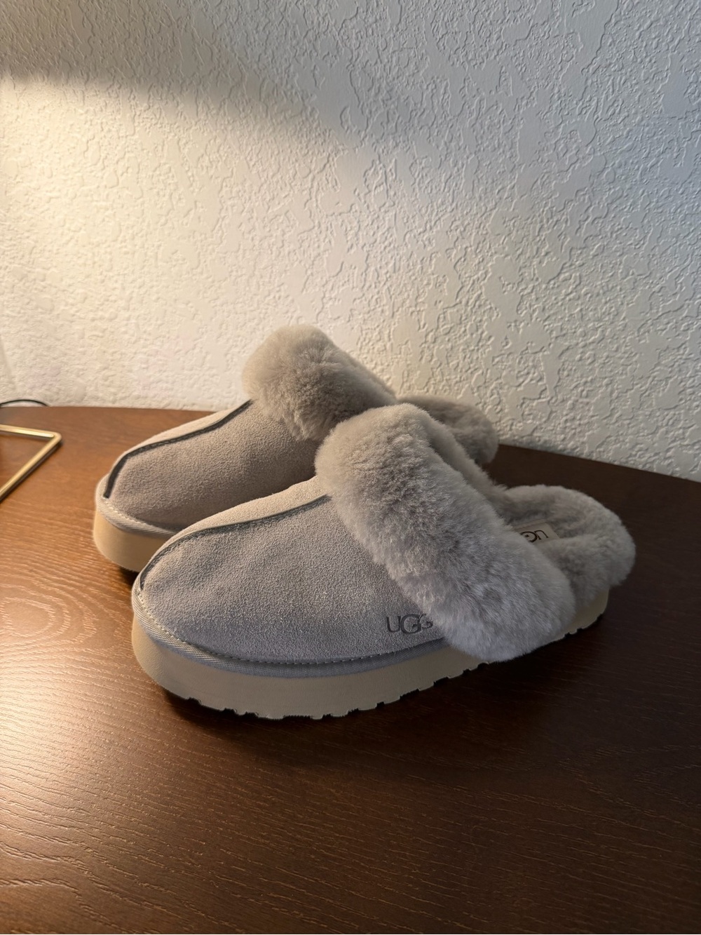 UGG Women's Light Gray Suede Shearling Mule Slippers-like new